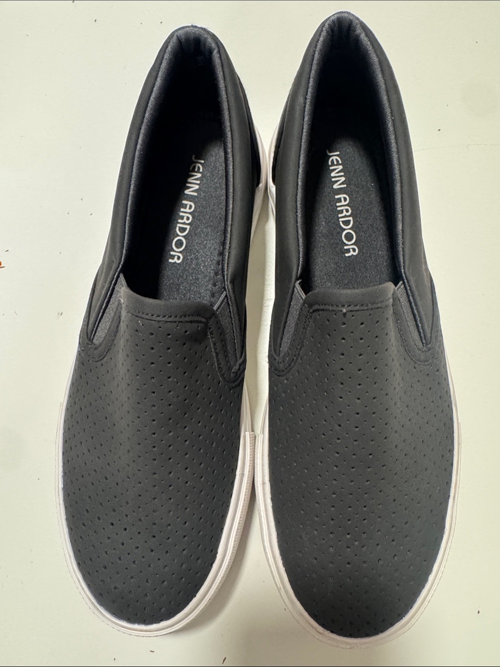 Jenn Ardor women’s Black Slip-On Sneakers
